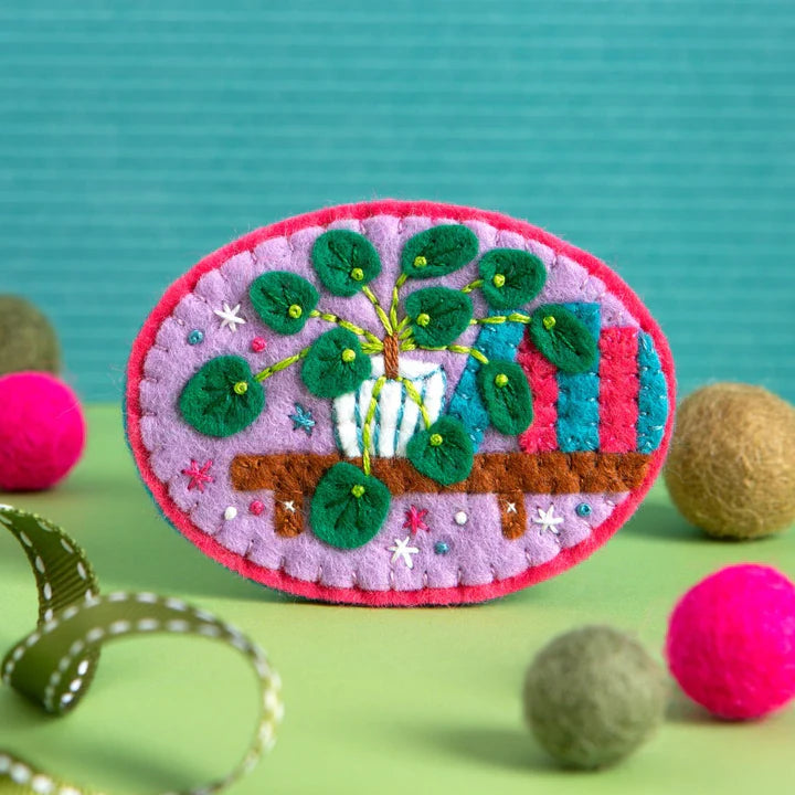 Hawthorn Handmade Felt Brooch Kit