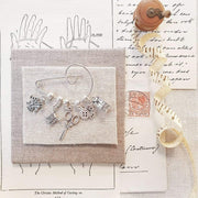 Zamsoe Brooches